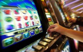 Live dealer casino table on a mobile device for Filipino players